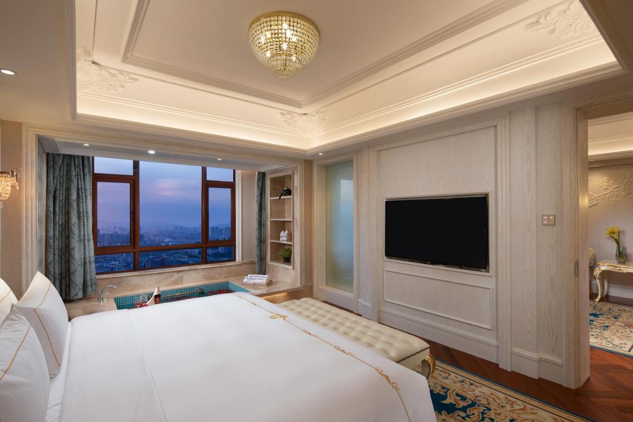 Wyndham Grand Kunming East Hotel Luaran gambar